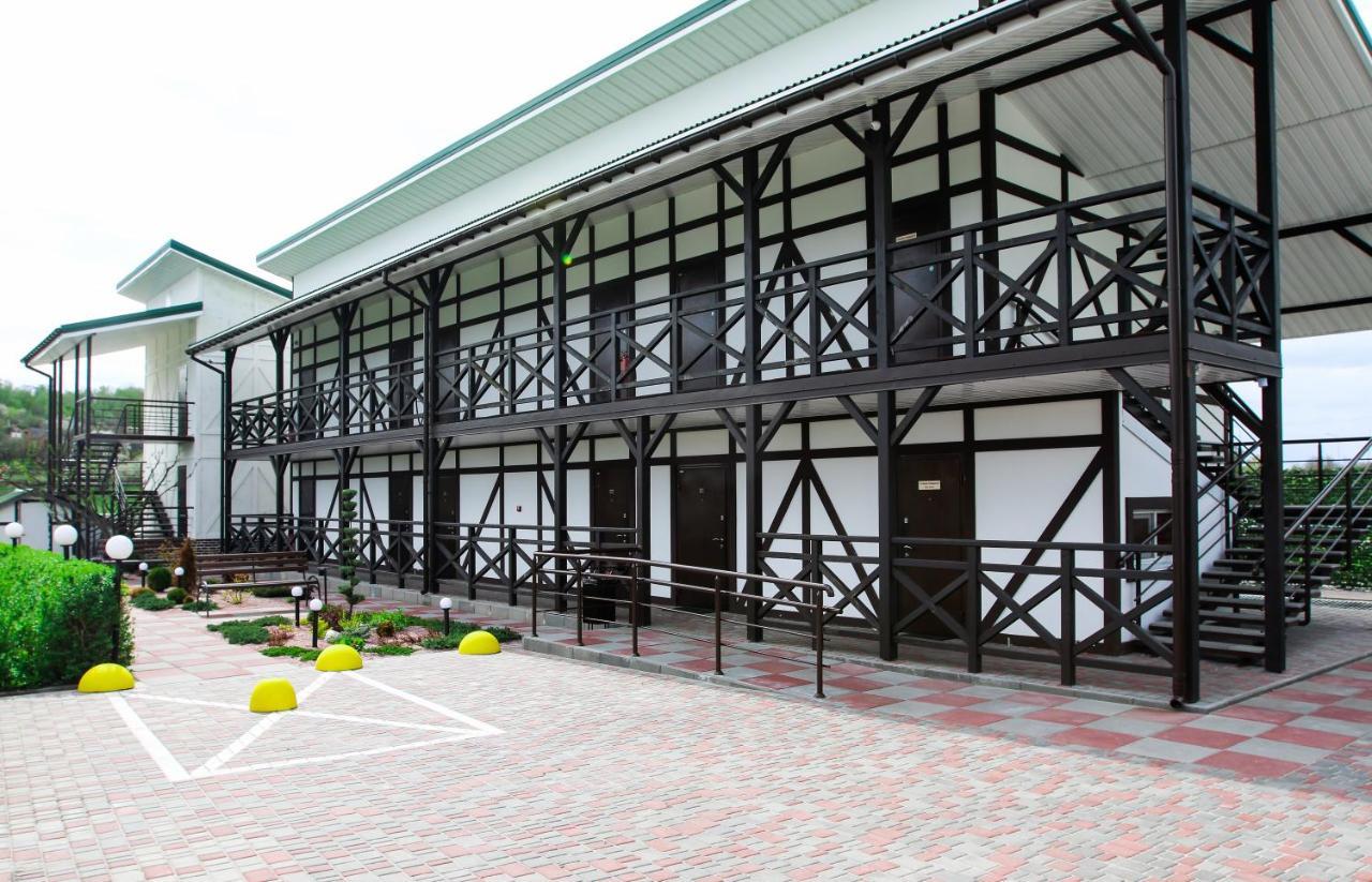 Hotel Lubenska Sloboda Olshanka Экстерьер фото