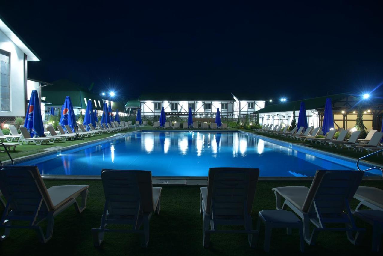 Hotel Lubenska Sloboda Olshanka Экстерьер фото