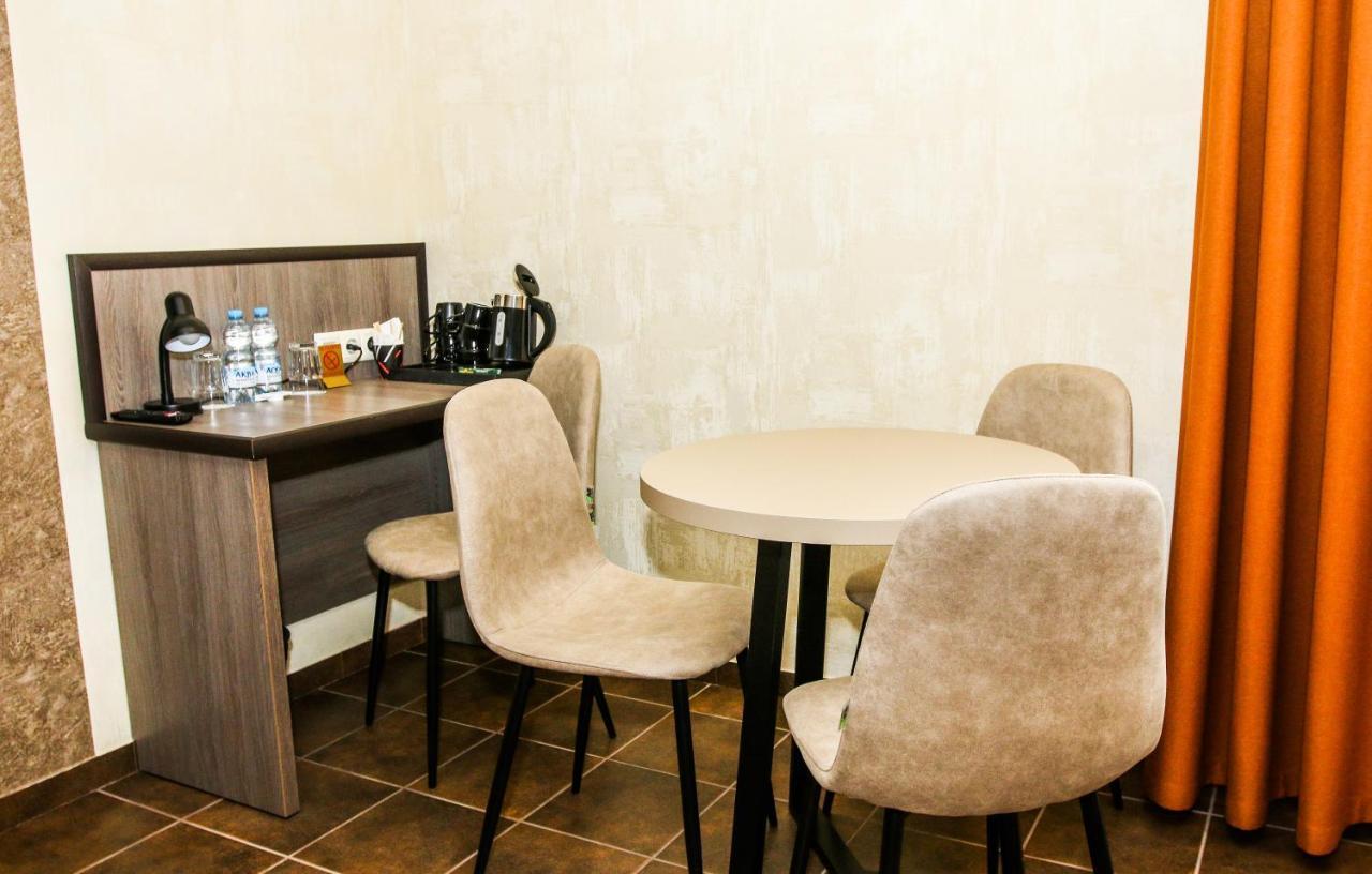 Hotel Lubenska Sloboda Olshanka Экстерьер фото