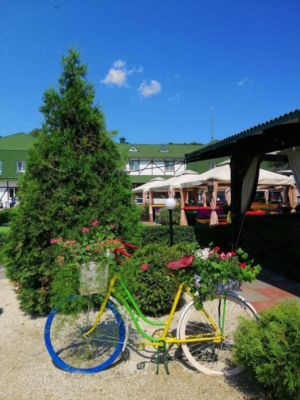 Hotel Lubenska Sloboda Olshanka Экстерьер фото
