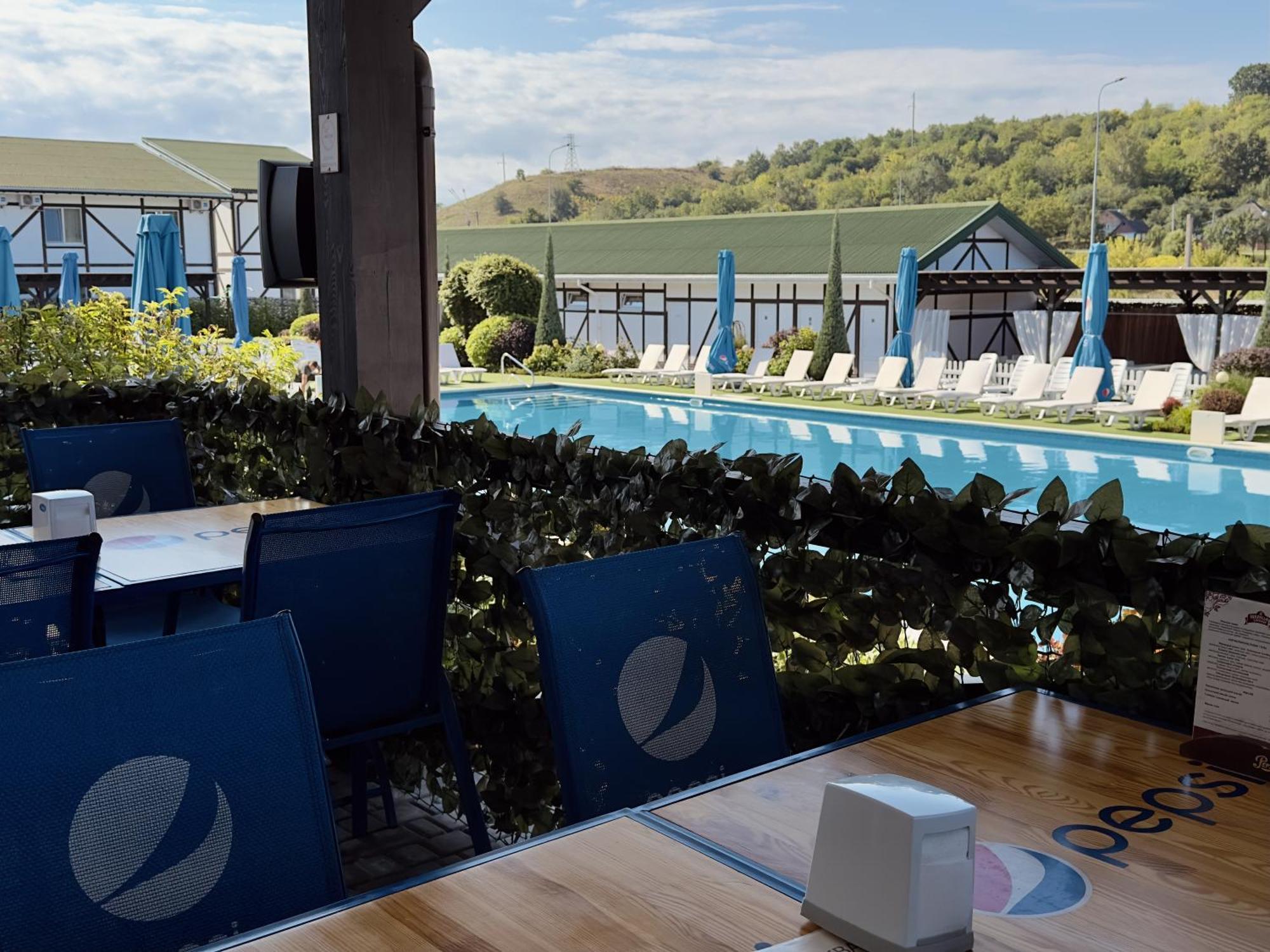 Hotel Lubenska Sloboda Olshanka Экстерьер фото