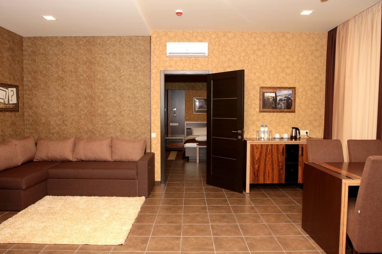 Hotel Lubenska Sloboda Olshanka Экстерьер фото
