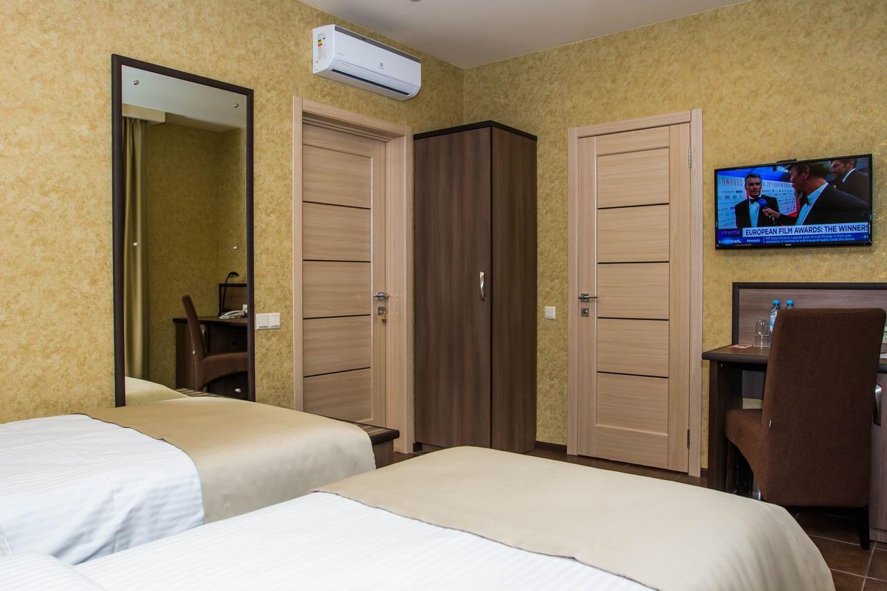 Hotel Lubenska Sloboda Olshanka Экстерьер фото